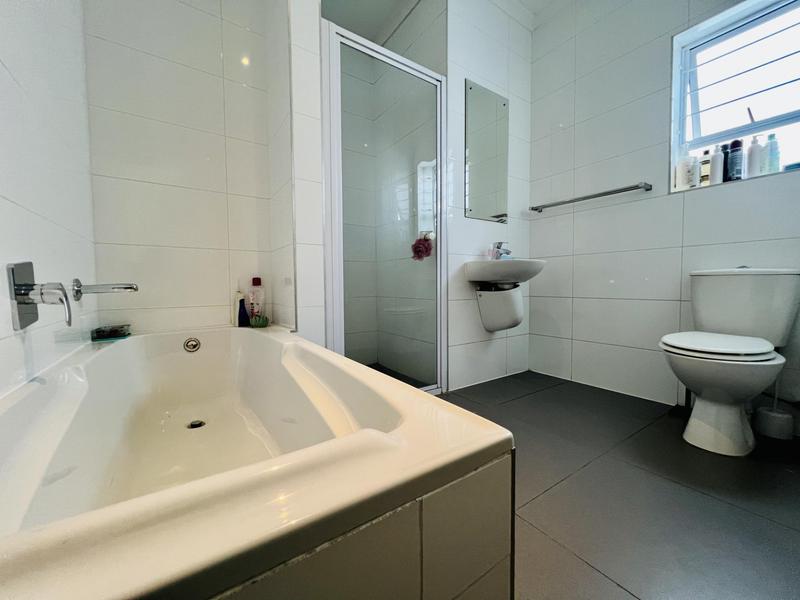 3 Bedroom Property for Sale in Pinehurst Western Cape